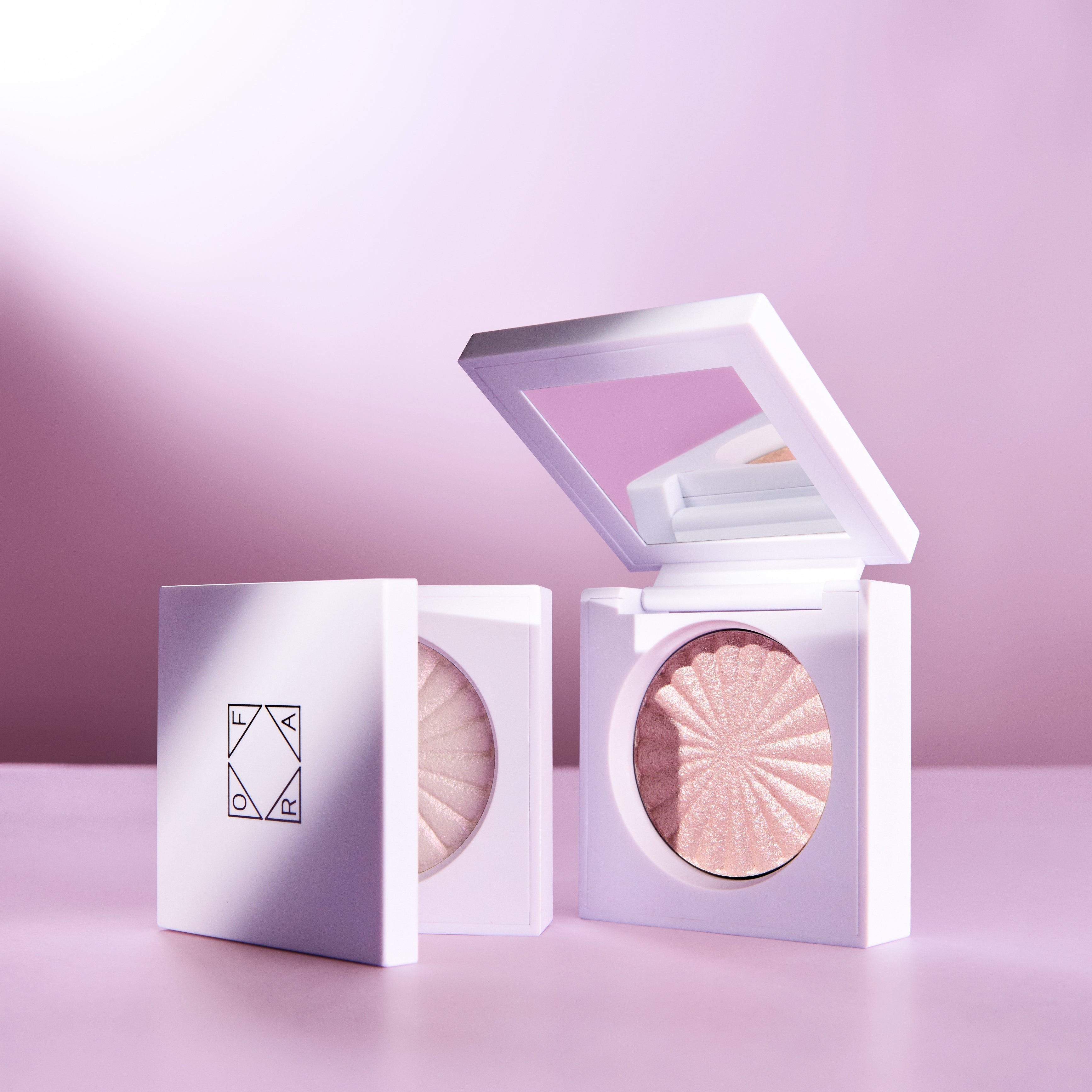 OFRA(オフラ)Highlighter リキッド・トゥ・ベイク技術。肌に溶け込み